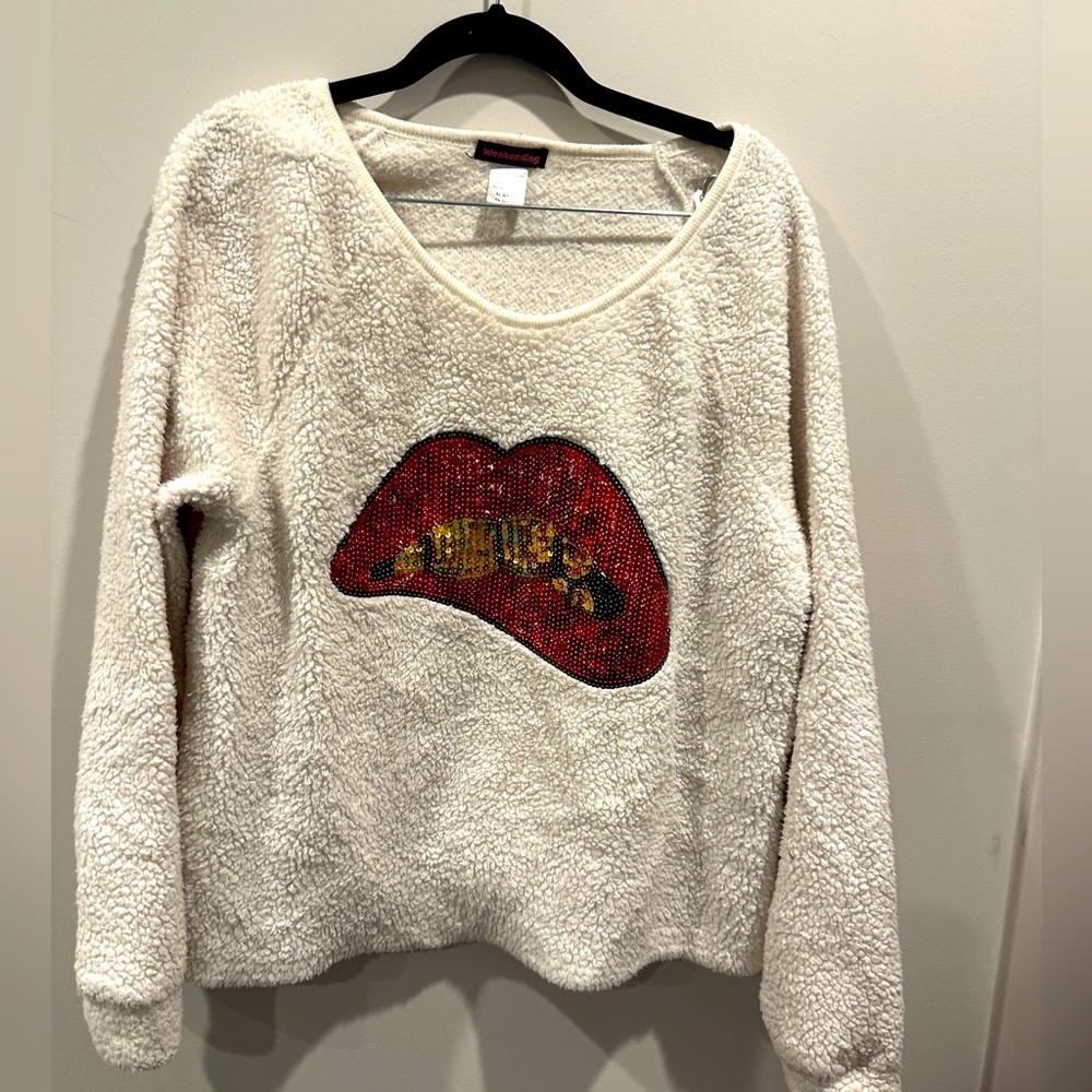 Weekending fleece sweater